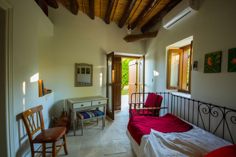 Estia Gaia Cottage view 3