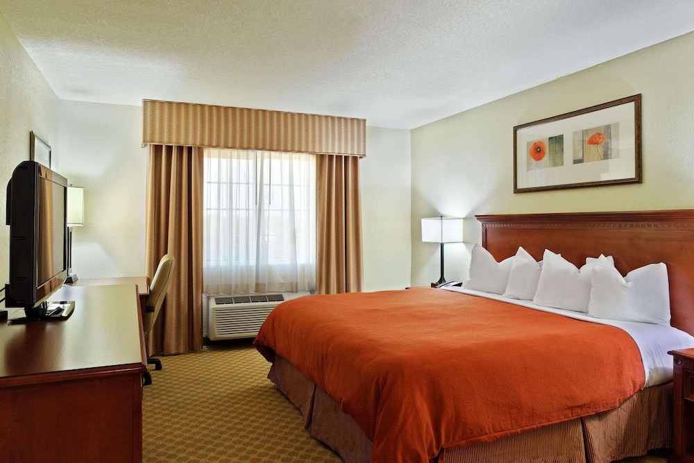 Forsyth Vacations - Country Inn  Suites by Radisson, Decatur, IL - Property Image 5