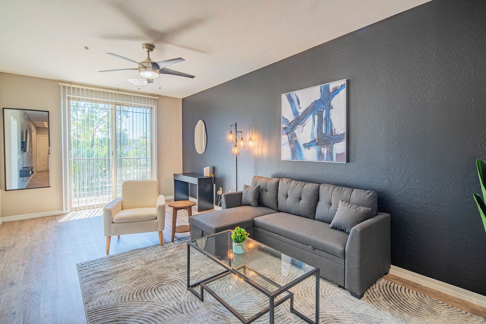 ROVE LIVING/KL - The Fredrick Tempe