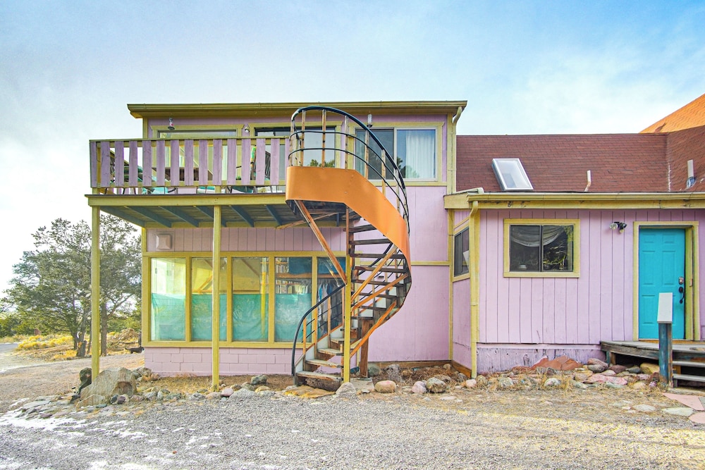 Near Hiking: Tranquil Crestone Studio w/ Deck!