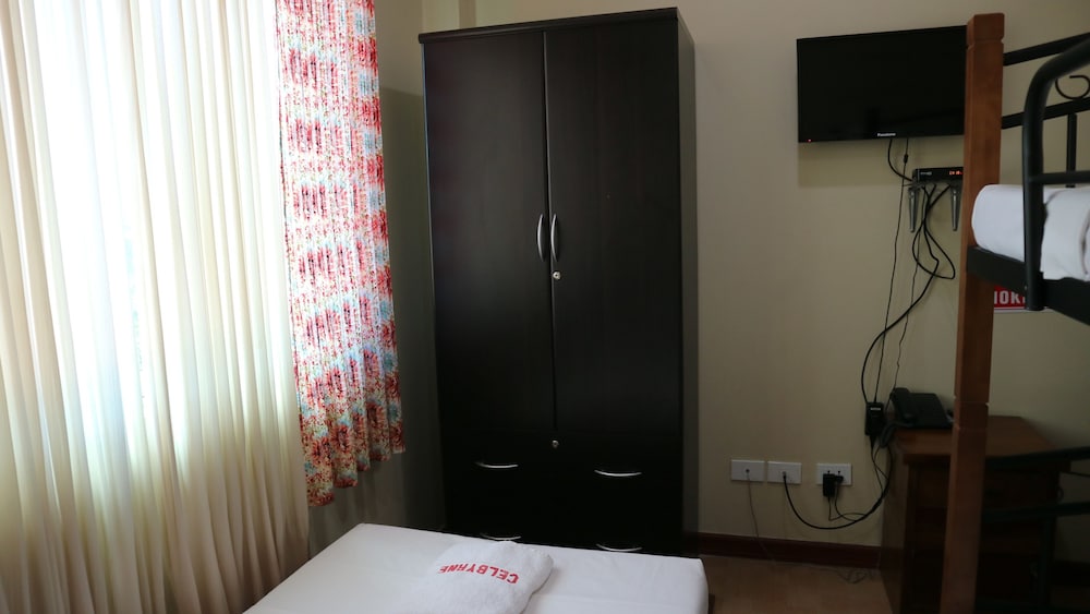 Celbyrne Pension Hauz