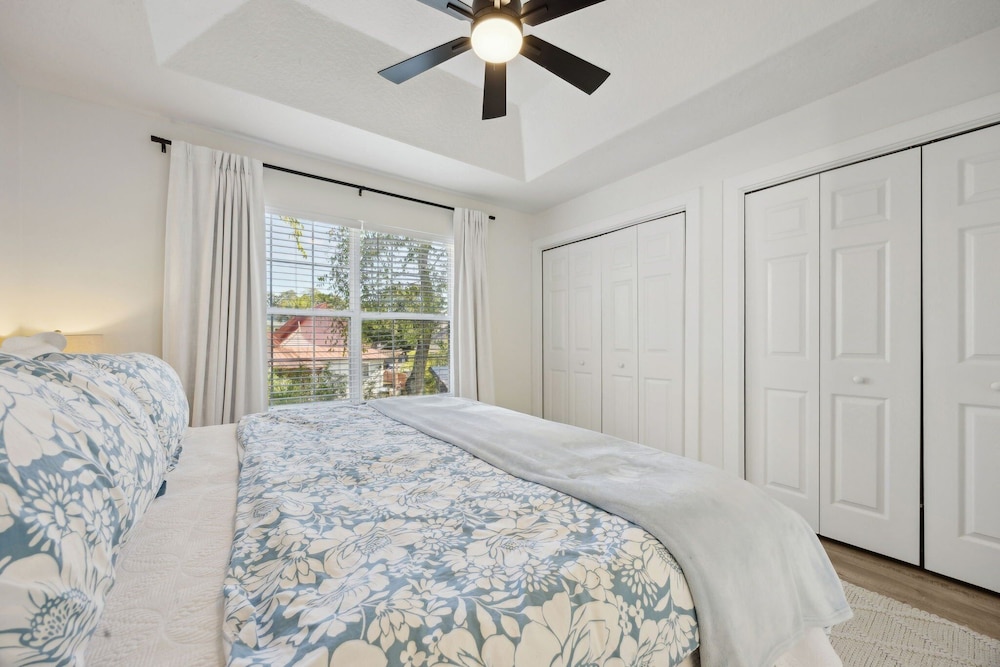 322 S. 5th Street Unit A 3 Bedroom Townhouse