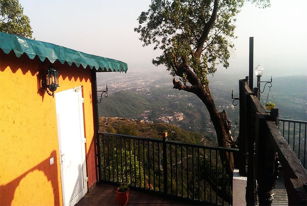 Jharipani Castle
