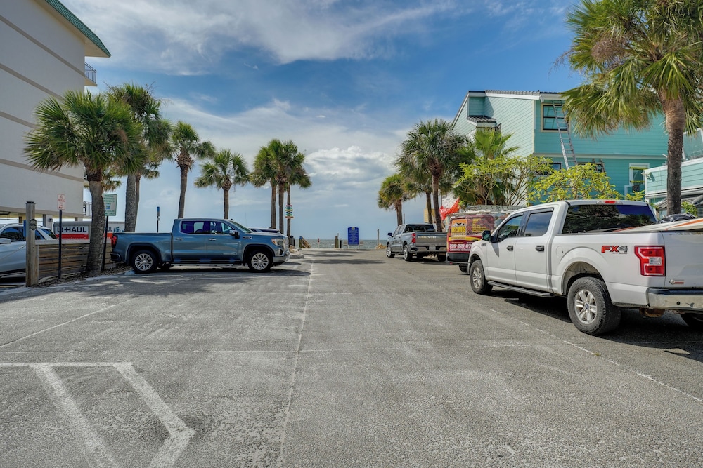 Ocean View, Pool & Boat Dock: Indian Rocks Retreat