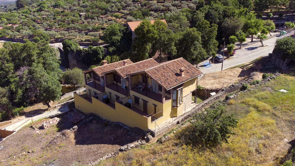 Casas Rurales Acebuche view 3
