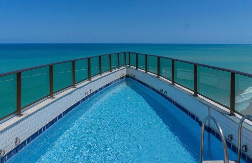 Apto w/ Balcony Beachfront in Boa Viagem Cpf0902