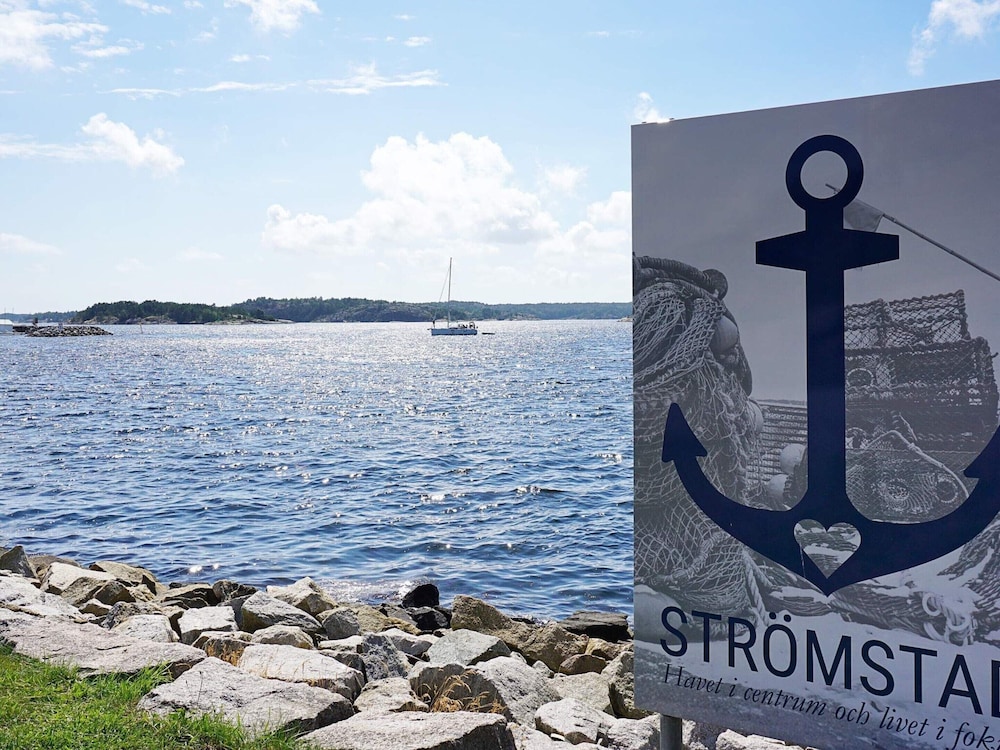 2 Person Holiday Home in Stromstad-by Traum