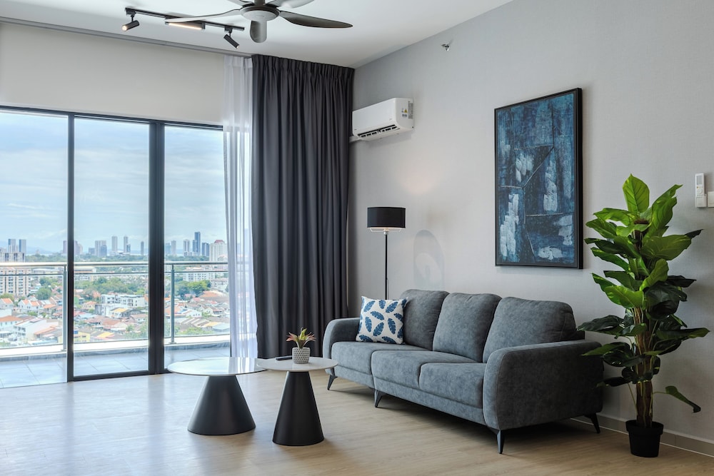 Sunshine Residence Suites