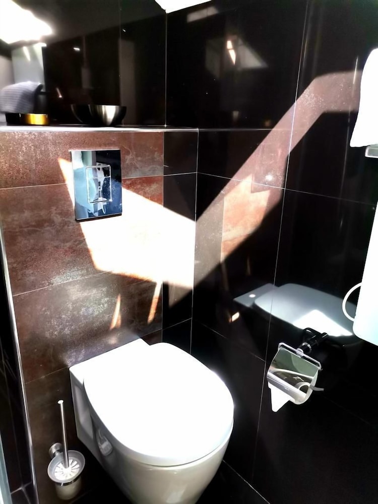 Lumiere Luxe Suites