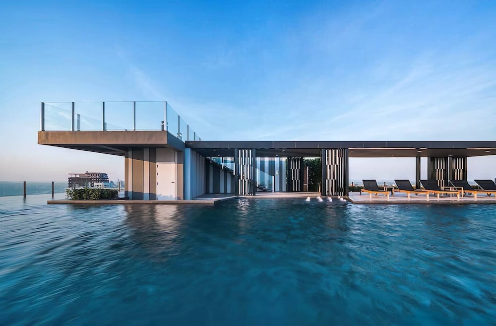 Excellent Pool and Choice in Pattaya