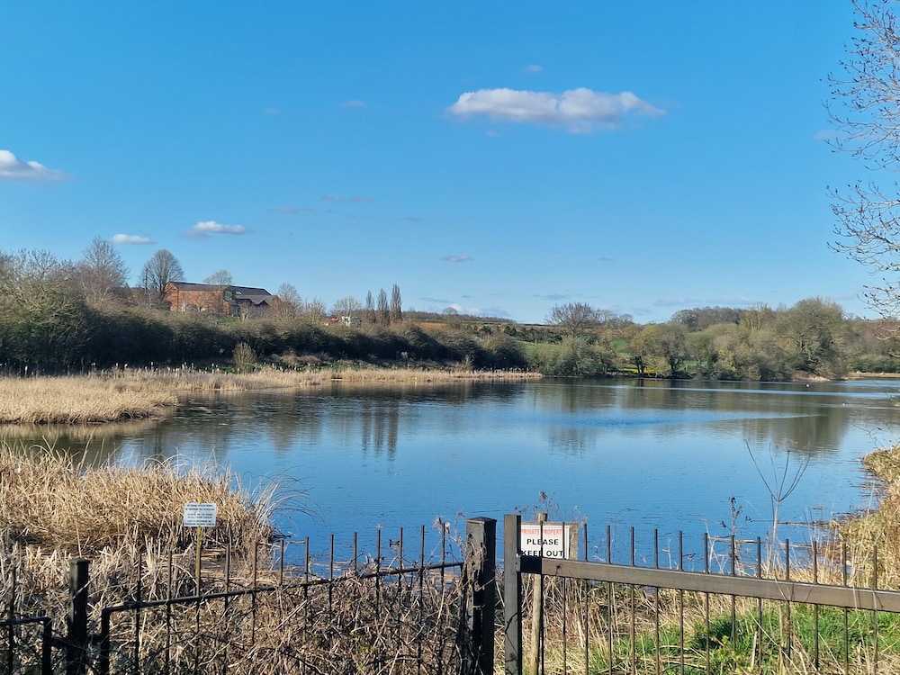 Fully Detached Cottage House Loddington Kettering