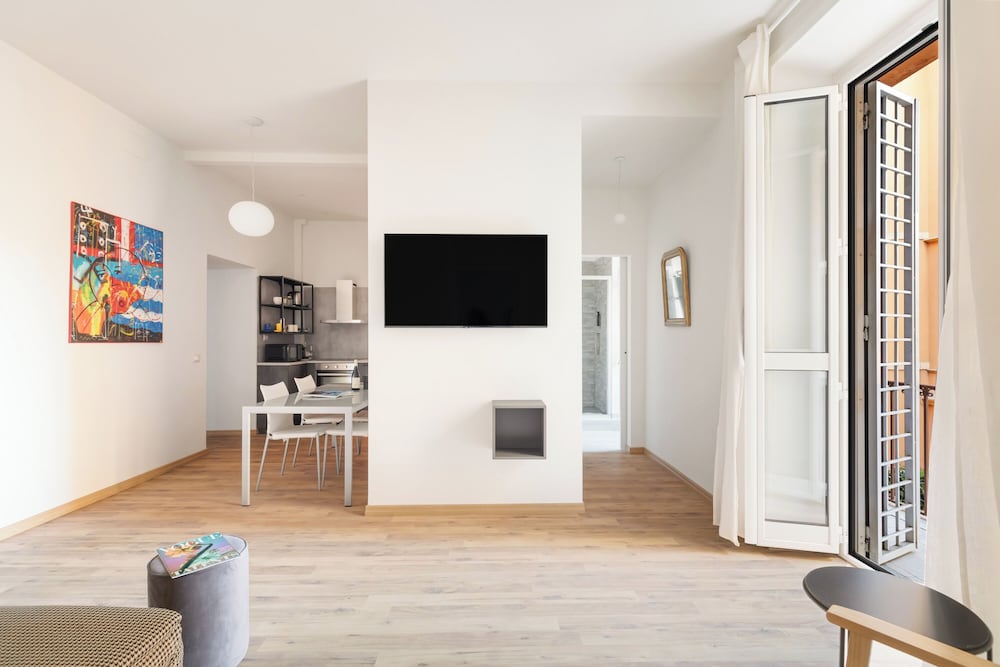 Vatican Beautiful 2Br Apartment With Terrace