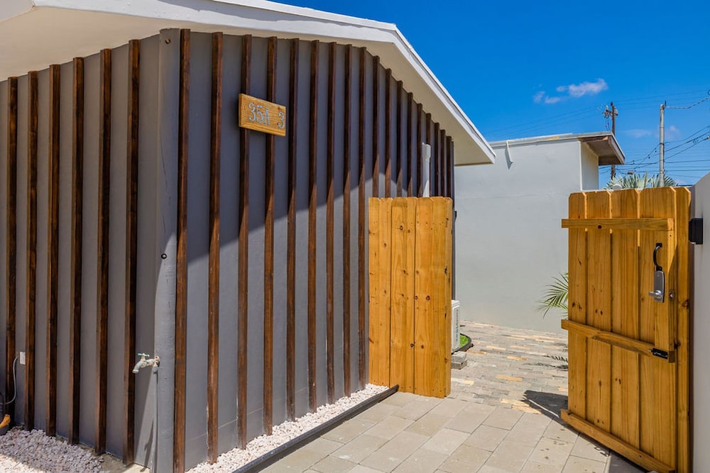 Brand NEW 2br1ba w Privatepool in Amazing Location