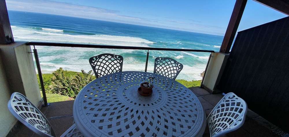 Brenton On Rocks Luxury Guest House