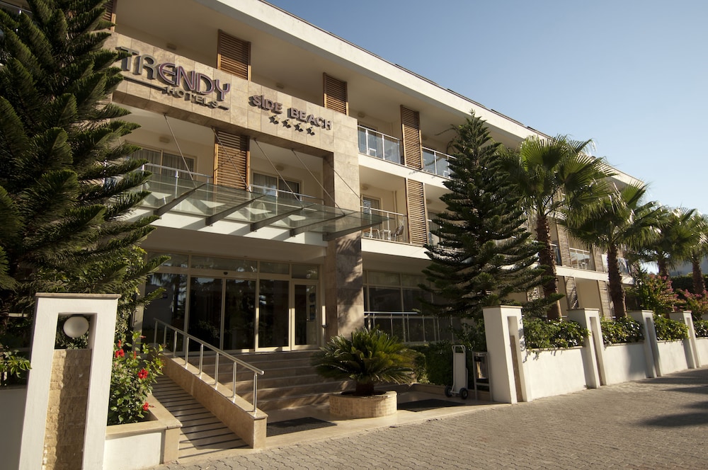 Trendy Side Beach (Adults Only, 16+)