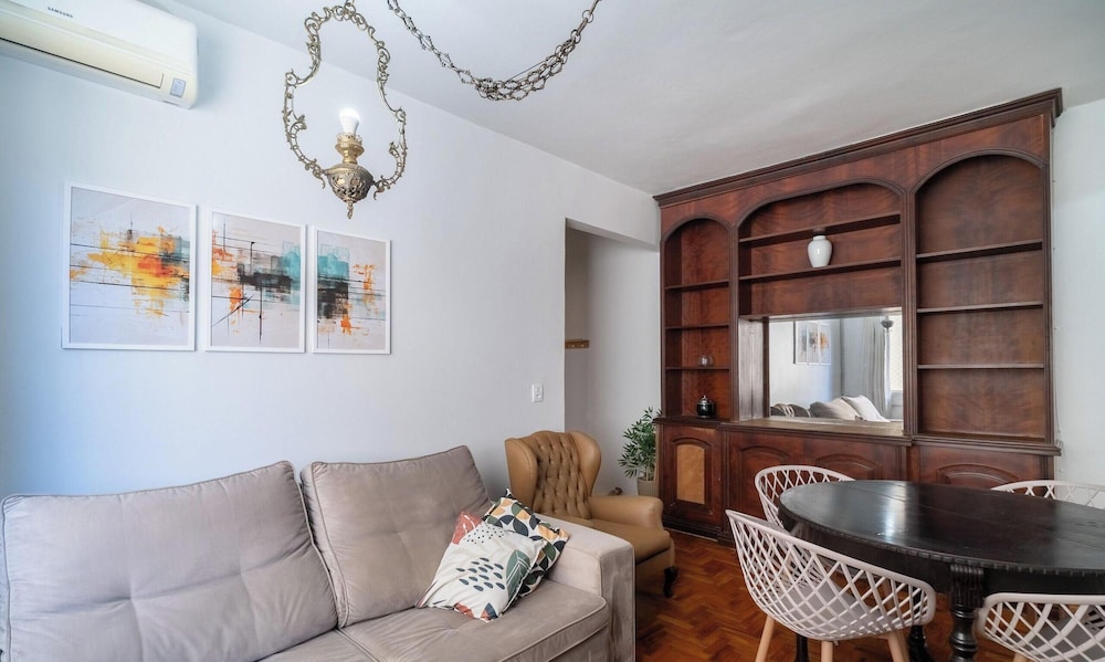 2 Bedroom Apartment in Downtown Floripa Ebe0804