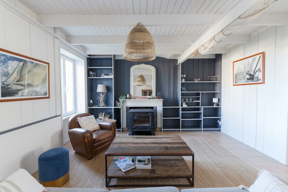 House in Ploudalmezeau by Rock Beach
