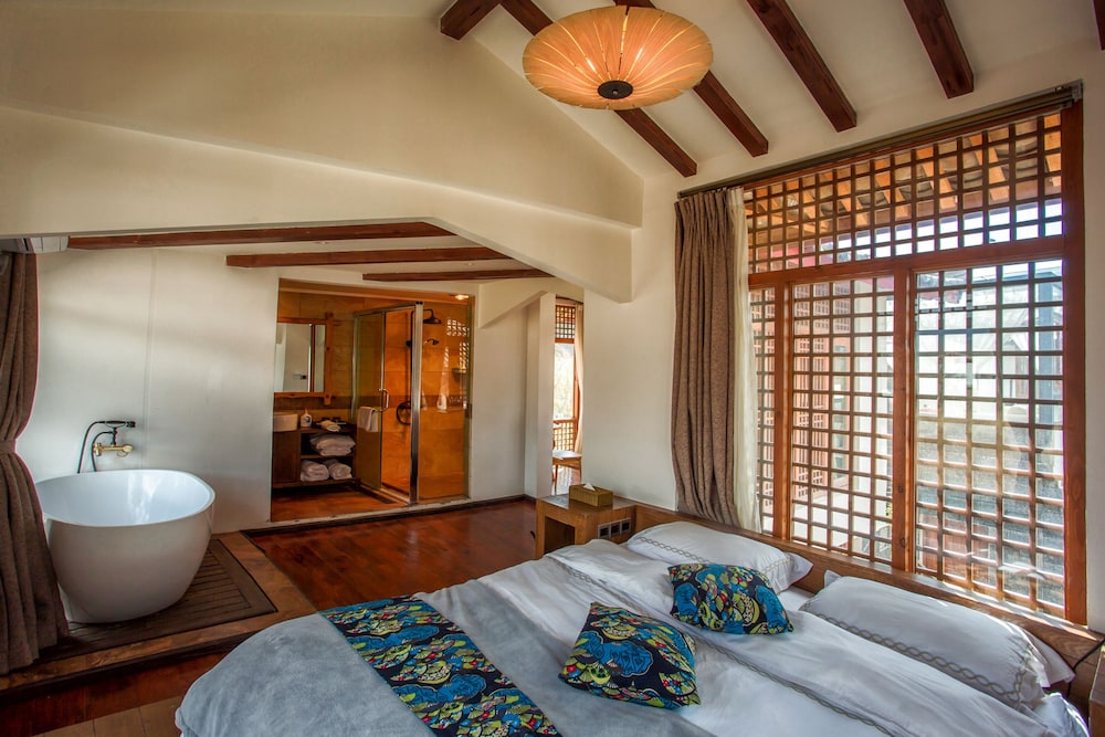 Yunzhong Baisha Lijiang Inn