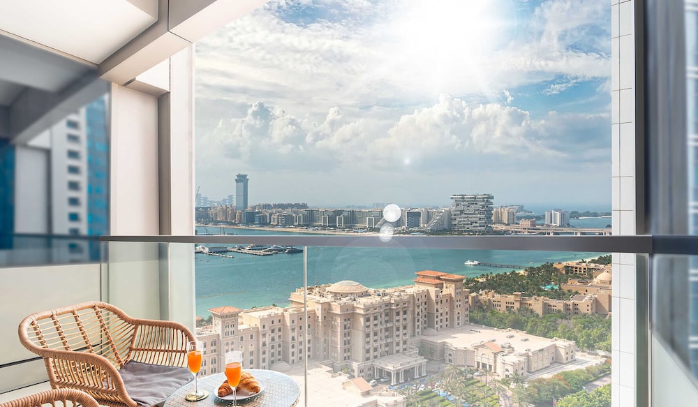 Fascinating Ocean Views in a One Bedroom