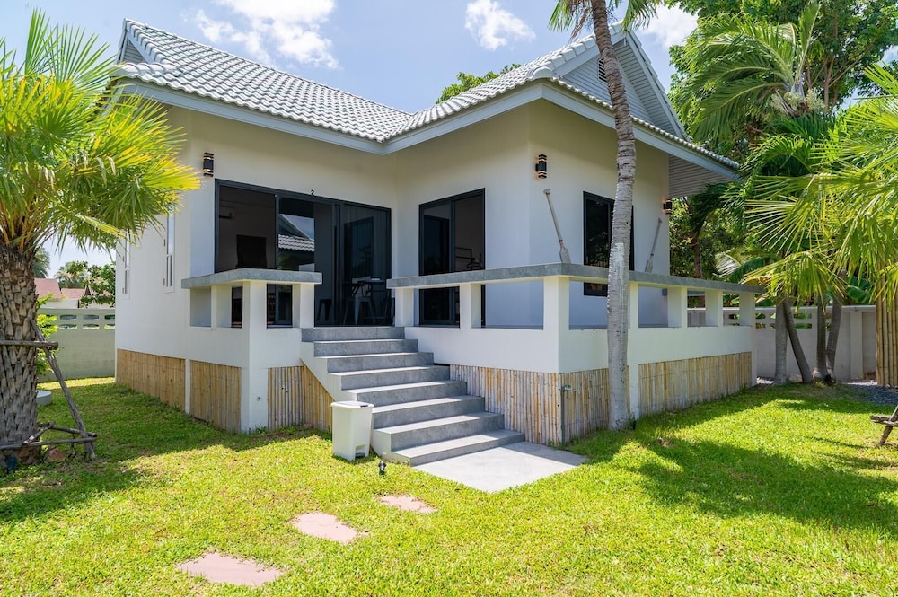 Danisam 4BR BeachVilla SunsetView KBR47