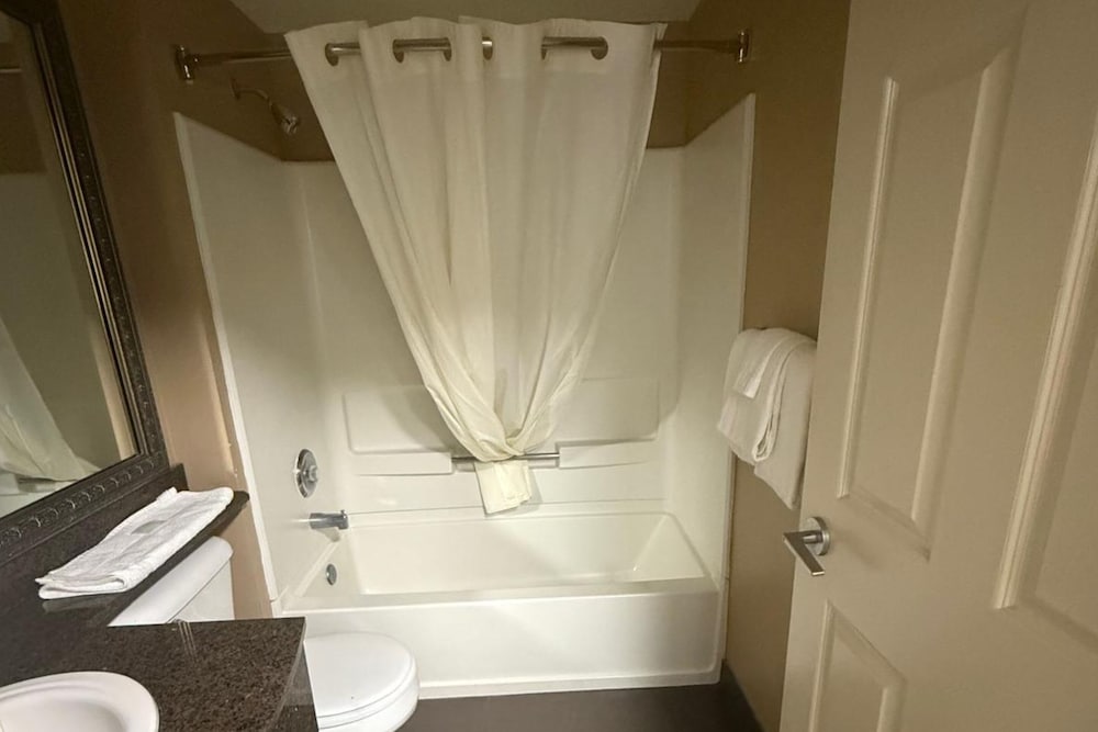 Coratel Inn Ocean Shores Extended Stay
