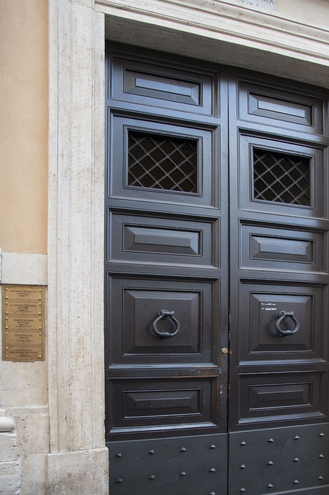 Daplace - La Mongolfiera Rooms in Navona