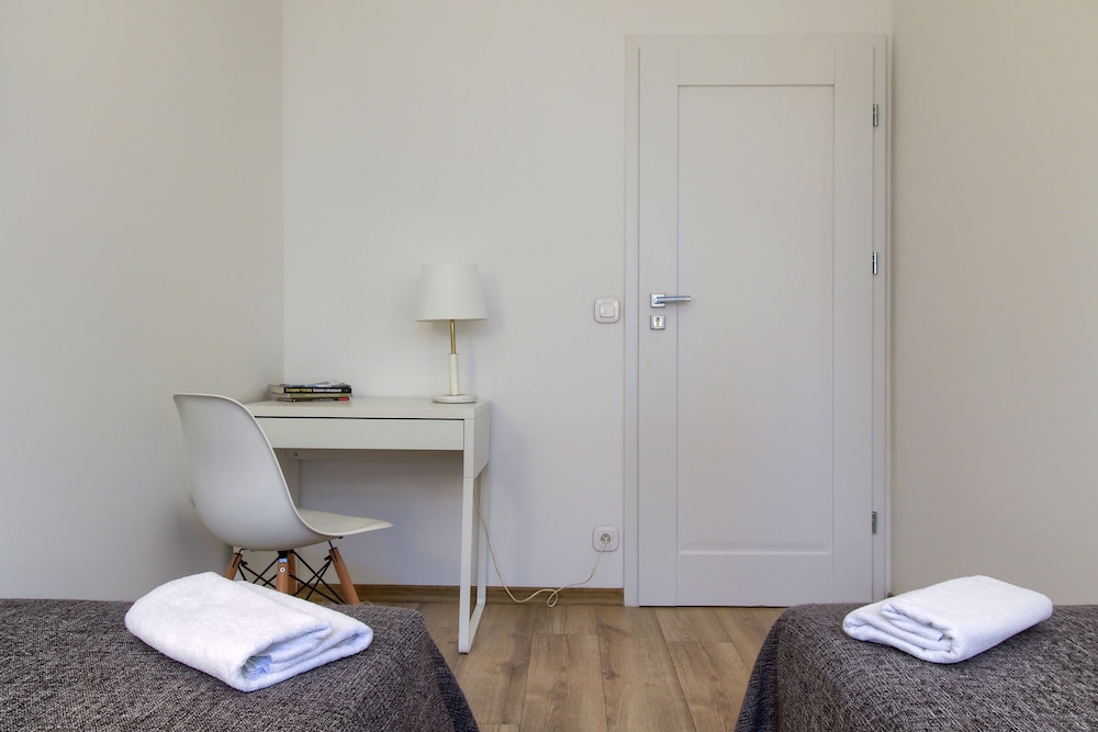 UNIT Warszawa Centrum Room by Metro Rondo ONZ