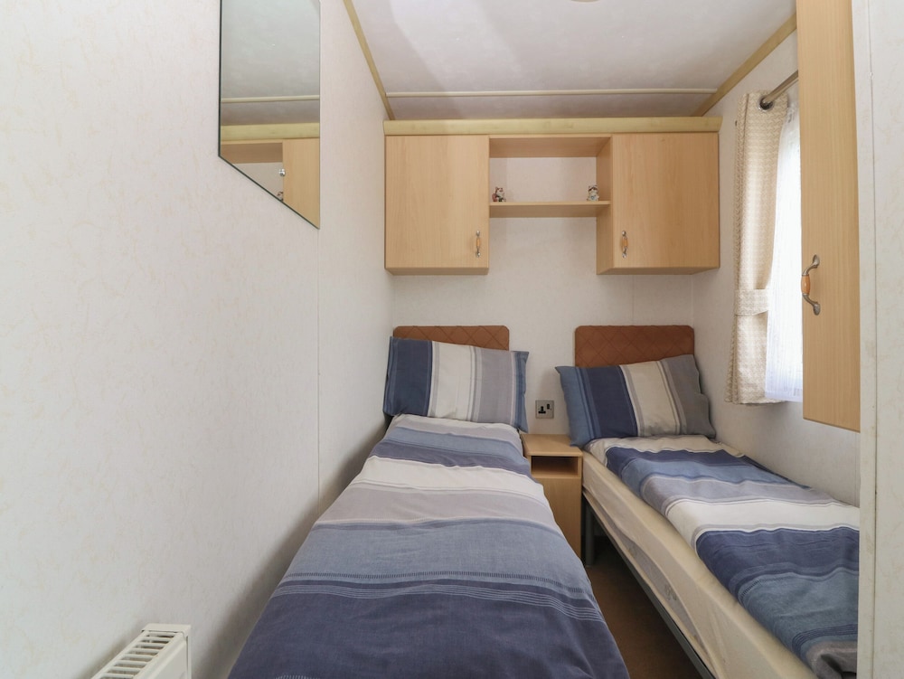 Tir Glyn Caravan