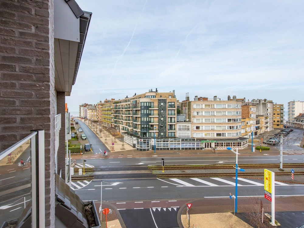 Apartment in Belgium Near Zeedijk Beach