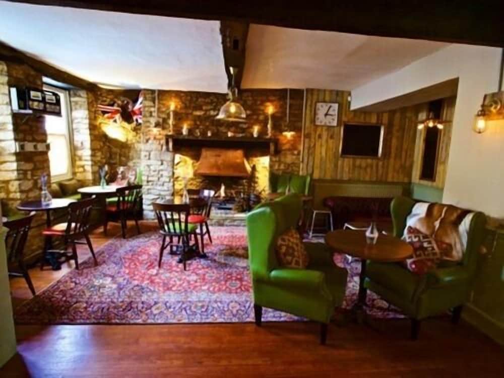 Woodstock Arms