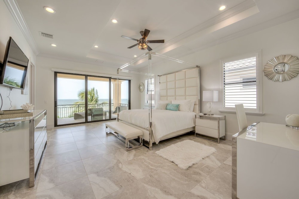 3552/3554 Big Kahuna Oasis: 10br, Pools & Beach Access 10 Bedroom Home