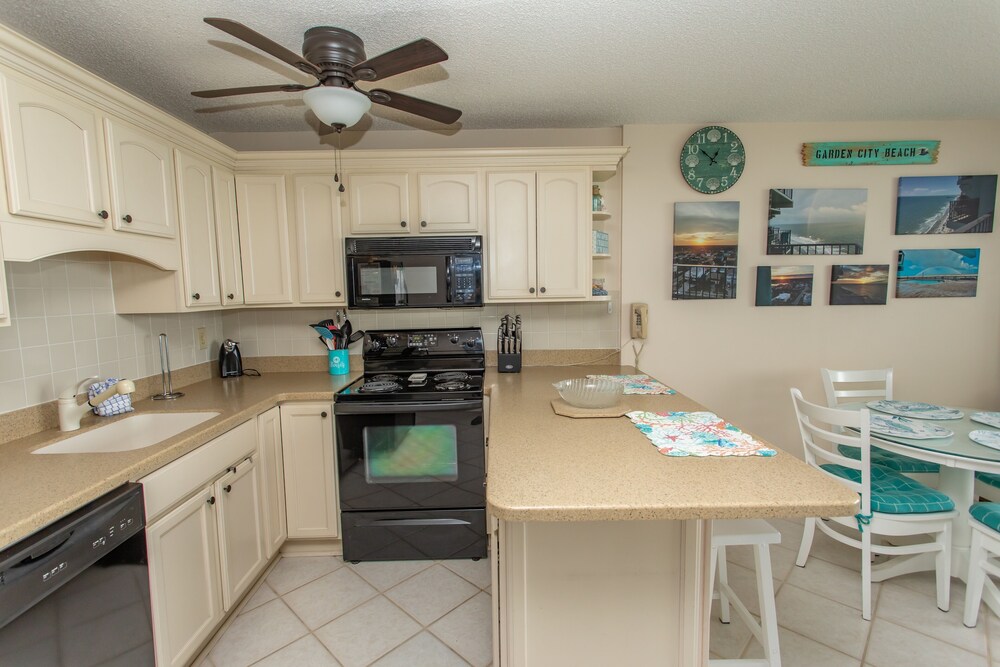 Royal Garden Resort 1506 2 Bedroom Condo by RedAwning view 2
