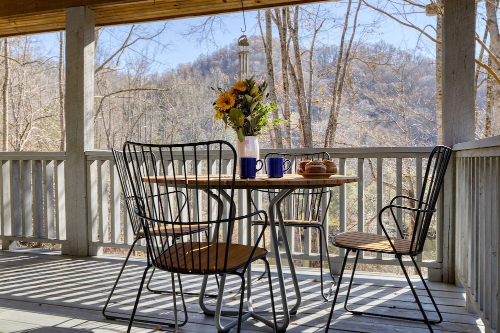 Mountain Hollow Estate by Avantstay Great Views