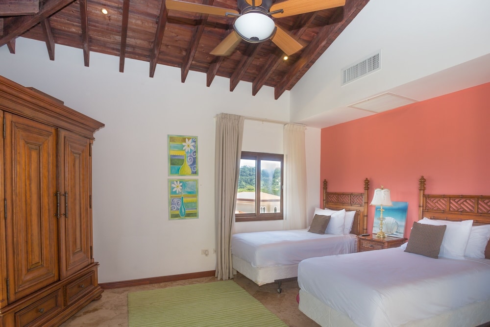 Pristine Bay 1108 4 Bedroom Home by RedAwning view 5