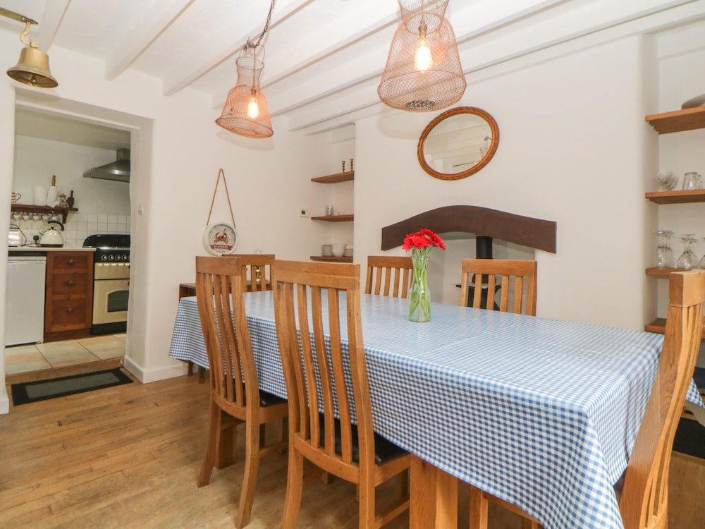 Oak Cottage