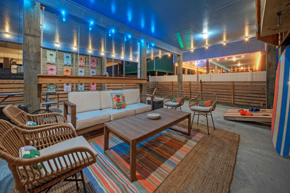 Salty Texan by Avantstay Central Location, Views