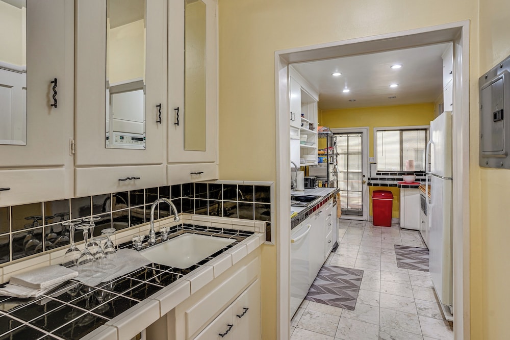 Beachfront Living in Long Beach: 2,500 Sq Ft Condo