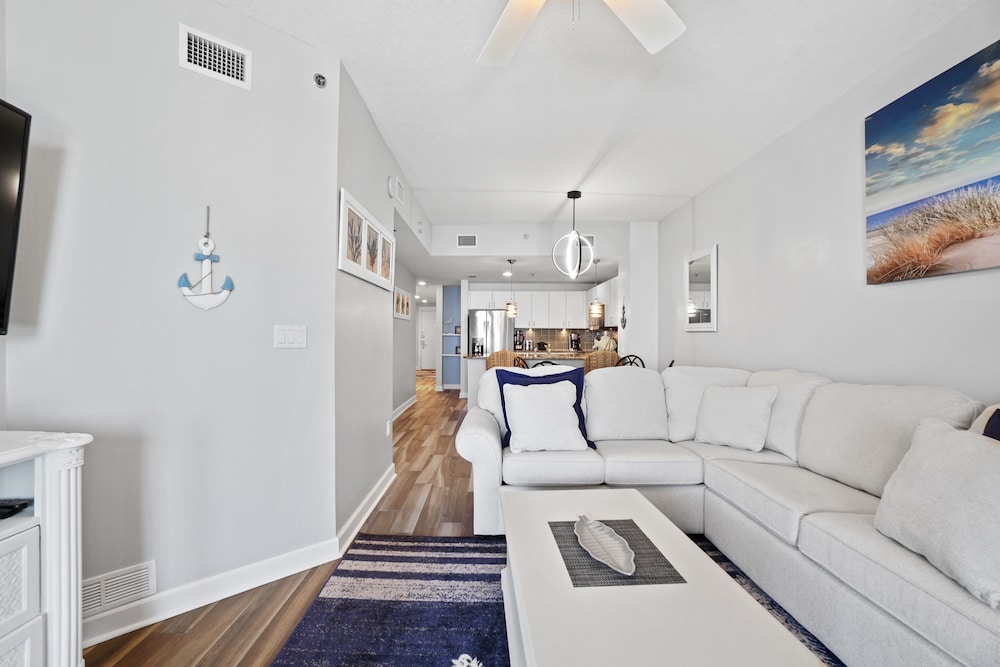 Grand Panama Beach Resort by Panhandle Getaways