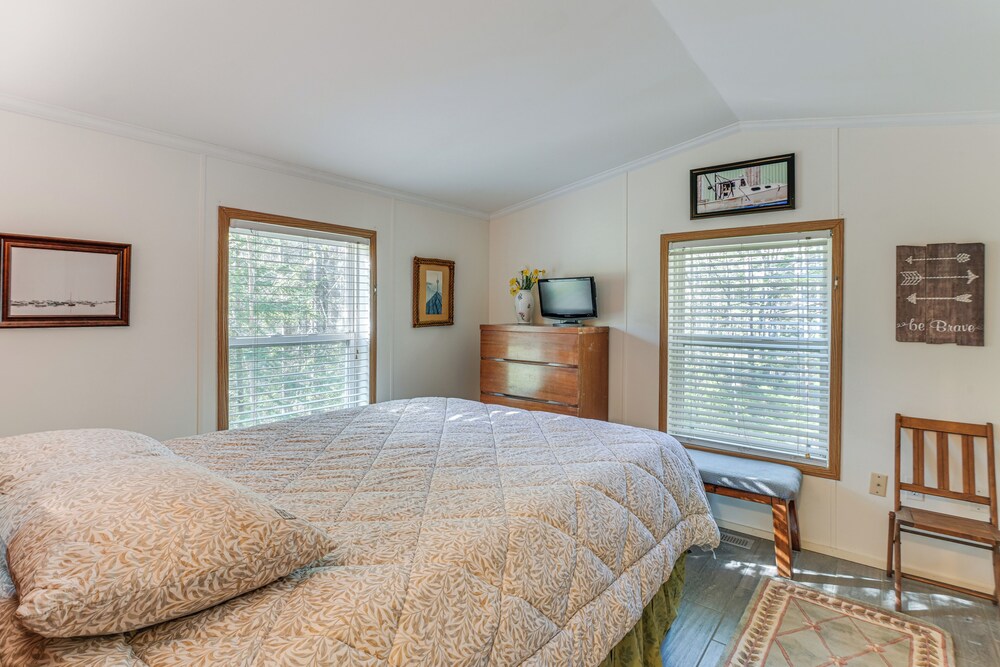 13 Mi to Acadia: Artistic Retreat in Nature