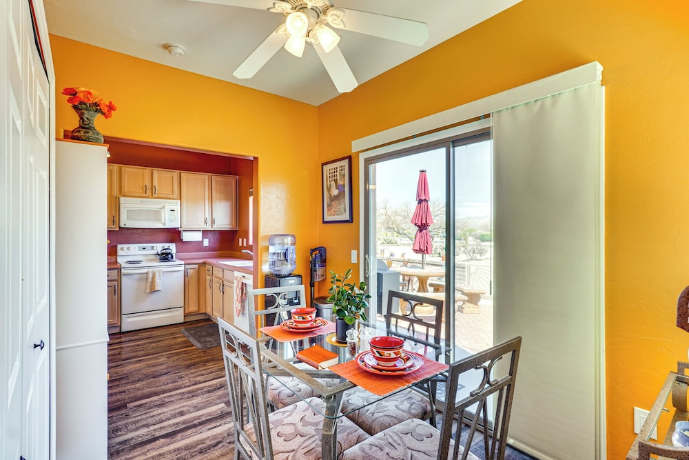 Mtn-view Oasis w/ Pool Access in Green Valley!