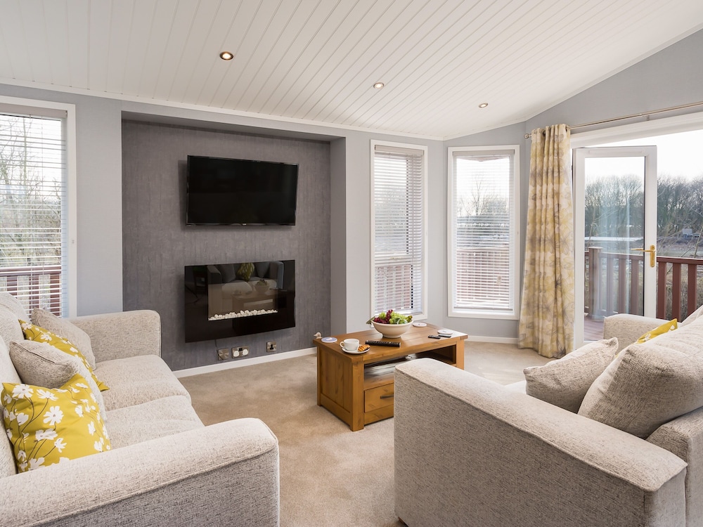 Waternook Lodge