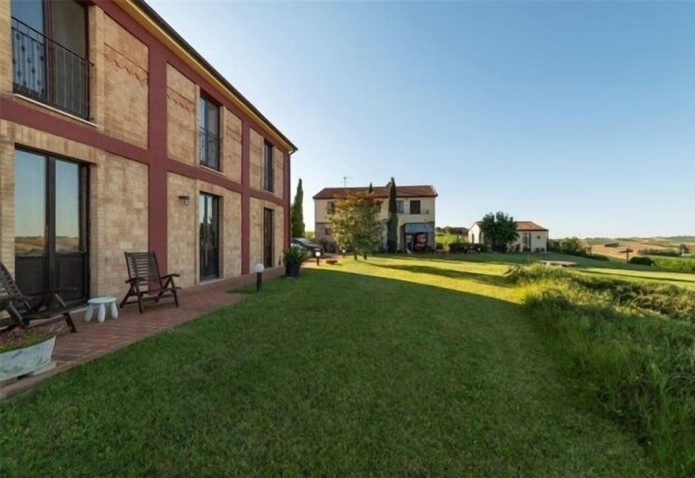Country House 'La Tana della Lepre' - main view