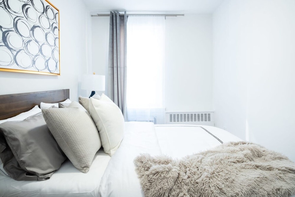 49-4a Prime Midtown Newly 2BR WD