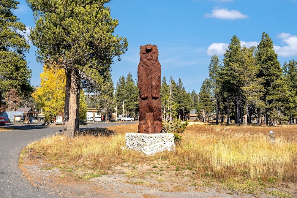 Awesome House Above The Lake/pets Welcome 2 Bedroom Home by Bear Valley Vacation Rentals