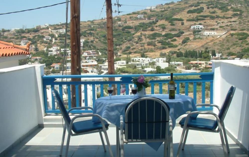 Erato Apartments
