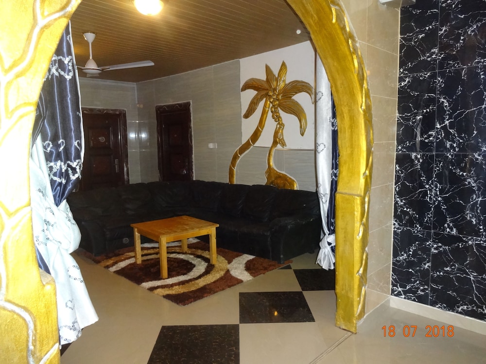 Nordik Palace Bed & Breakfast