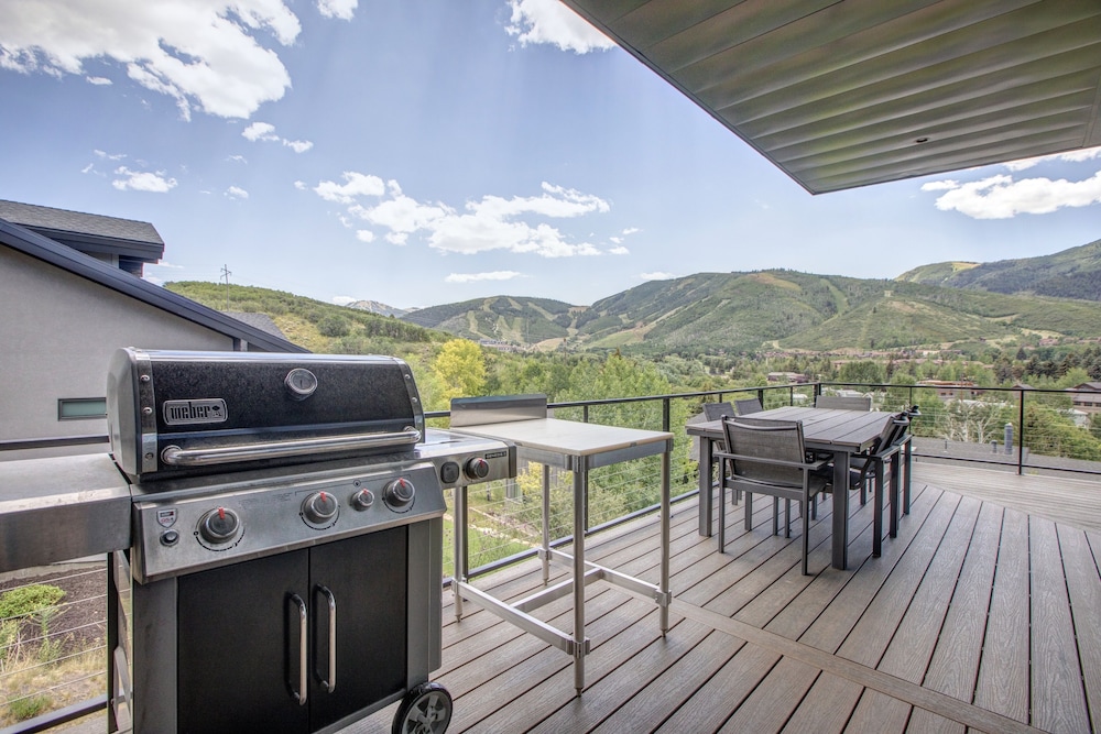 Nine Peaks 4 Bedroom Home