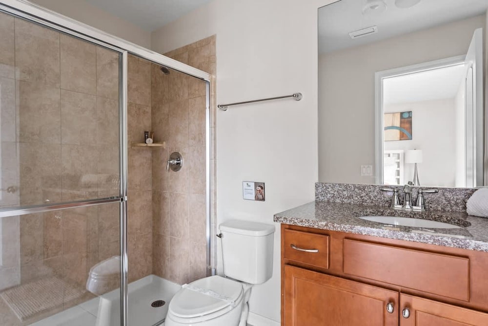 Pet Friendly Amazing 5 BR Sleeps 10 Ww2116