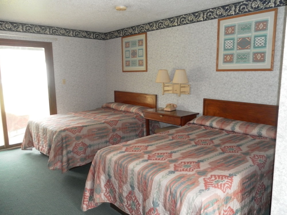 Hotel Tidewater Motel - Image 1