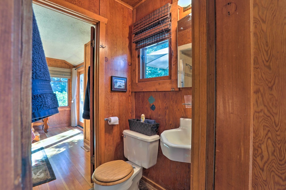 Kings Beach Lodge w/ Hot Tub  Lake Tahoe Views! - Property Image 10
